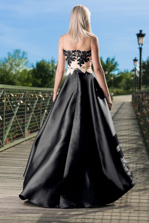 Rochie neagra eleganta...